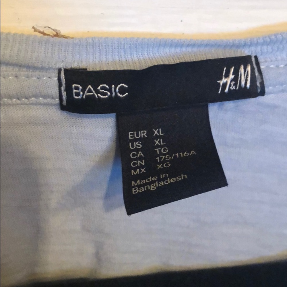 H&M Basic Tee - Picture 2 of 3